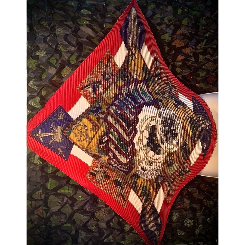 1991 Hermes “Le Tarot” Carre Plisse Vintage Scarf BNIB